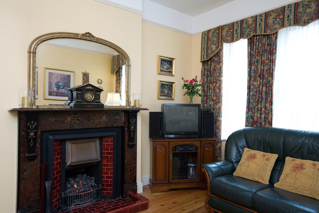 Griffin Lodge Guesthouse ゴールウェイ エクステリア 写真